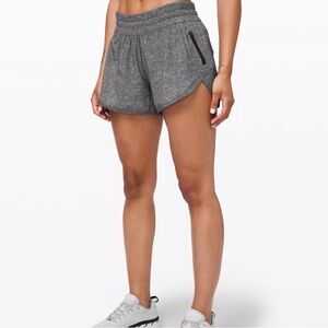 Lululemon Tracker low rise 4” shorts, like new
